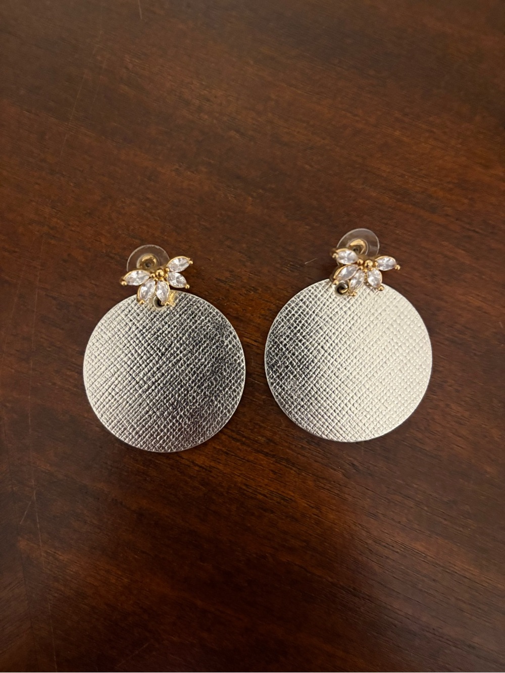Nickel and suede silver marquis discs